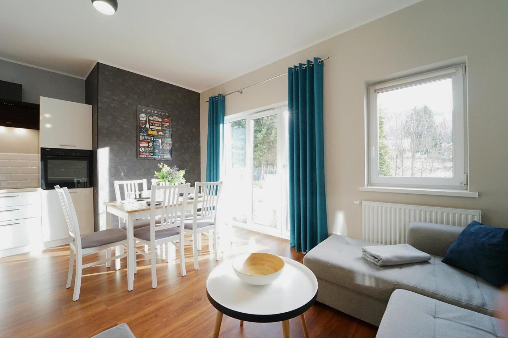 Apartamenty Everysky - Emilii Plater 18-18A คาร์ปัตซ์ ภายนอก รูปภาพ