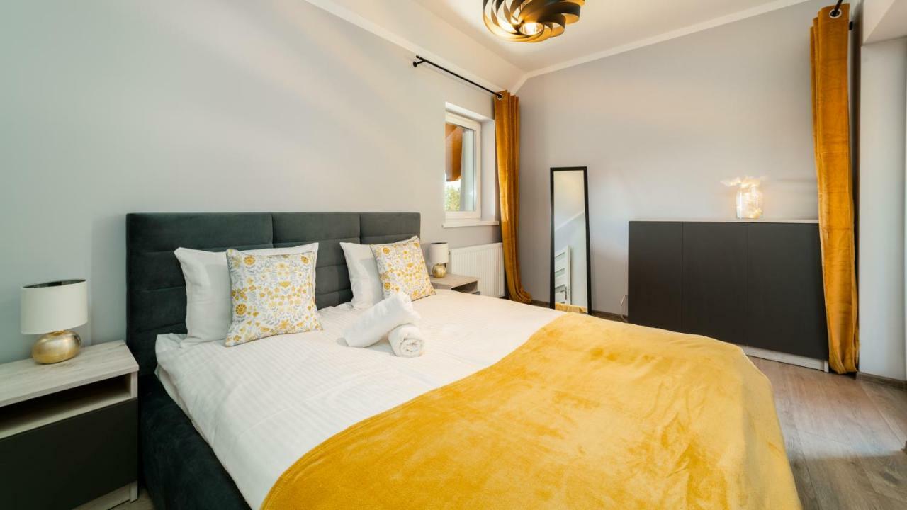 Apartamenty Everysky - Emilii Plater 18-18A คาร์ปัตซ์ ภายนอก รูปภาพ