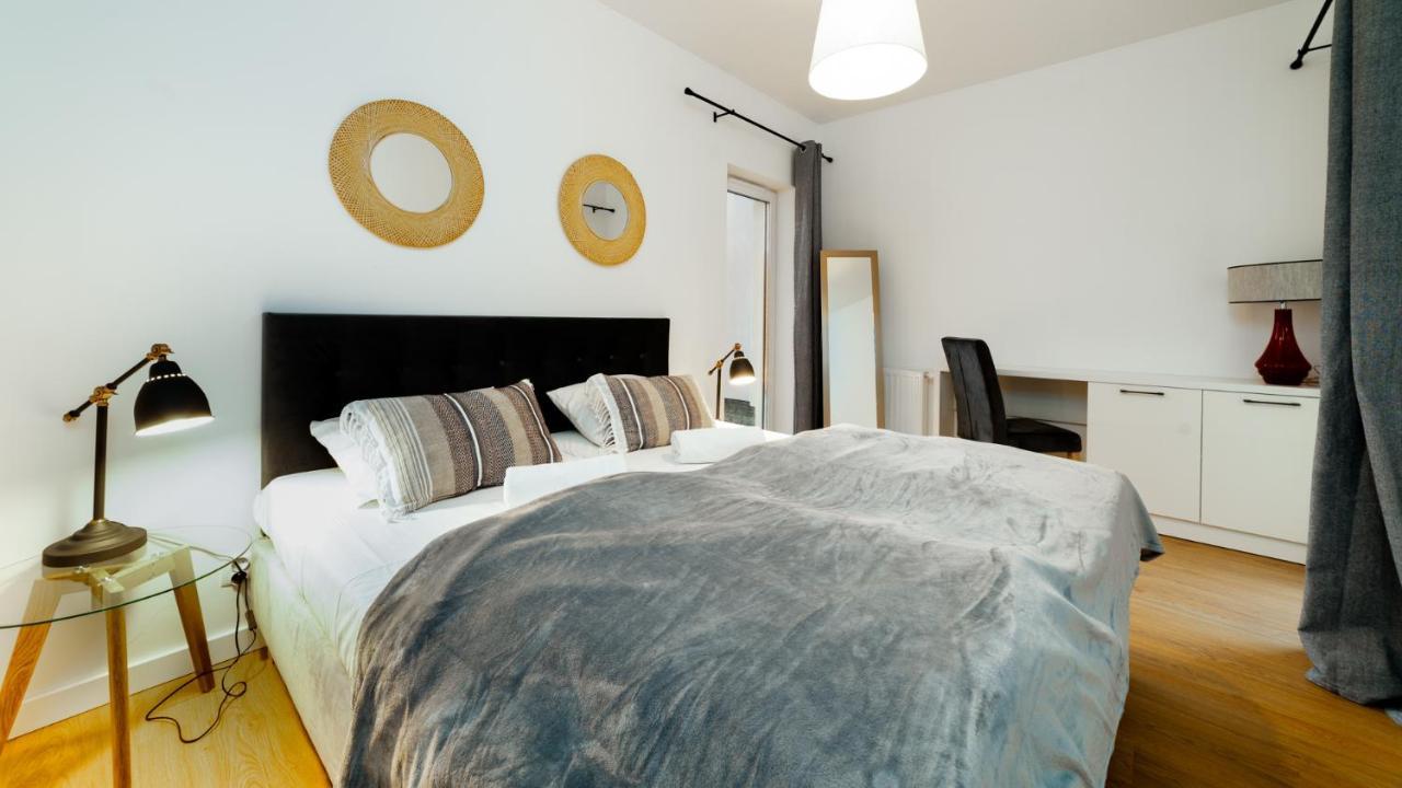 Apartamenty Everysky - Emilii Plater 18-18A คาร์ปัตซ์ ภายนอก รูปภาพ